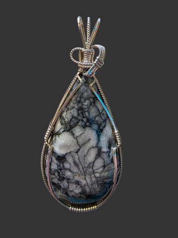 Pinolyth Pendant