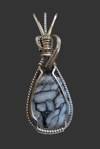 Pinolyth Pendant